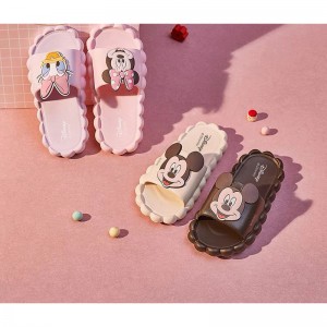 Cute cartoon 2022 fashion slippers home bath non-slip indoor couple summer sandals household items